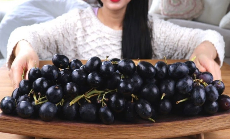Black grapes