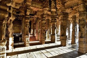 Historical Mystery-Hanging Pillar