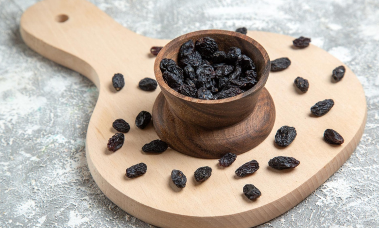 Black raisins
